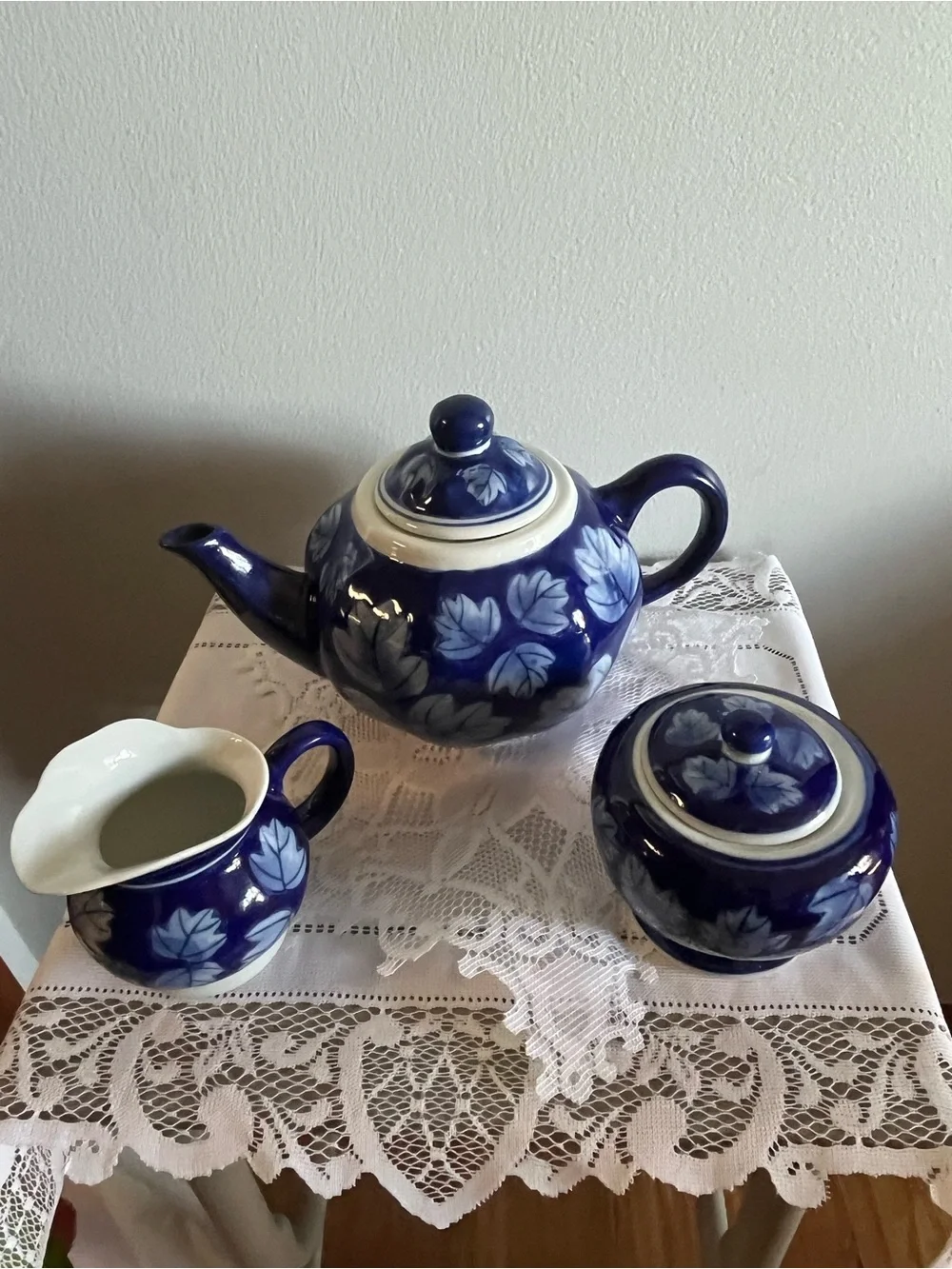 Vintage tea pot , sugar bowl & creamer